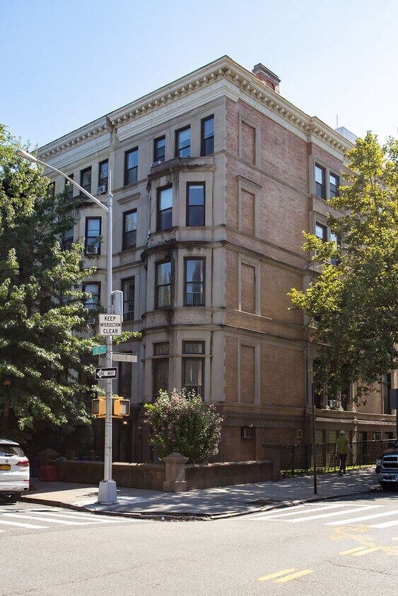 Foto del edificio - 71 8th Ave