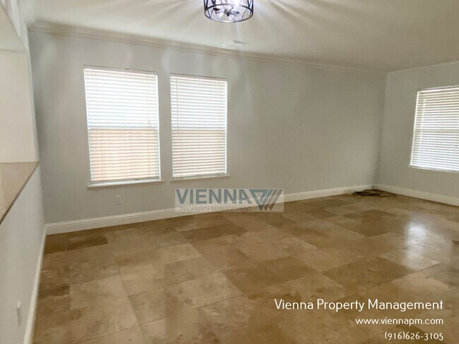 Building Photo - 2234 Arnold Dr