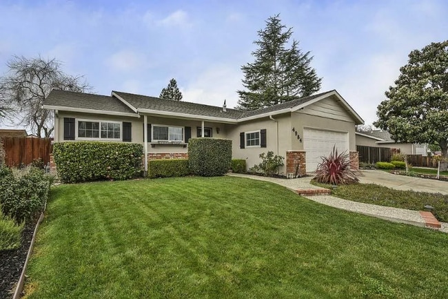 Building Photo - 4984 Hames Dr