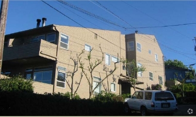 Building Photo - Landmark Apartments