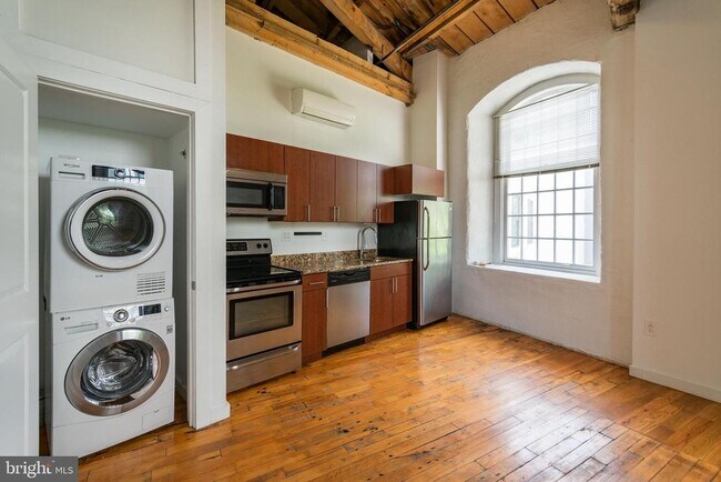 Foto del edificio - 4 Leverington Ave