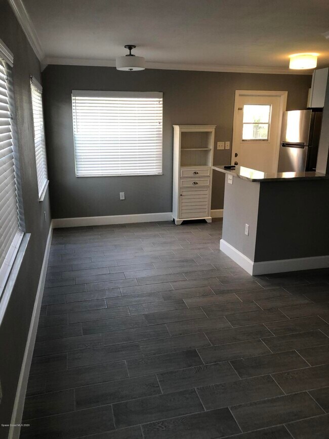 Foto del edificio - 420 Monroe Ave