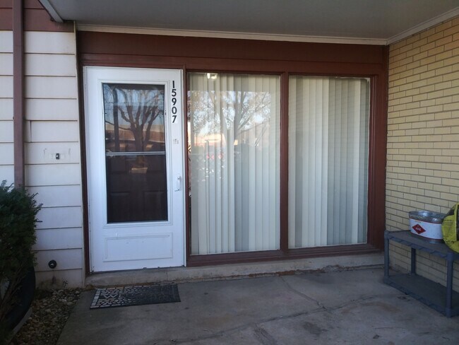 Building Photo - 15907 Debra Dr