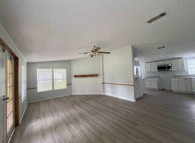 Foto del edificio - Ready To Rent!