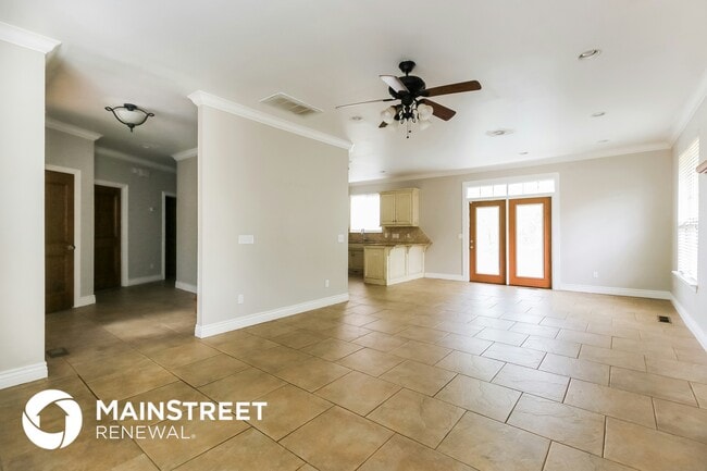 Building Photo - 4640 Olde Village Cir