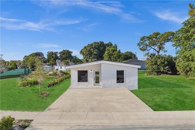 Building Photo - 2020 NW 9th St