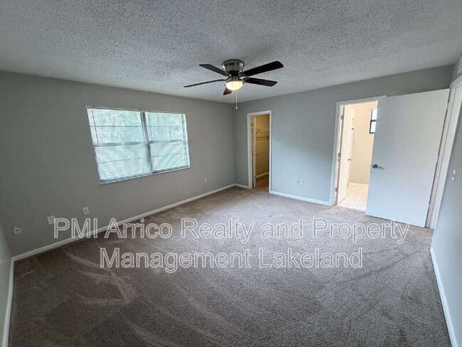 Building Photo - 3584 Raintree Cir
