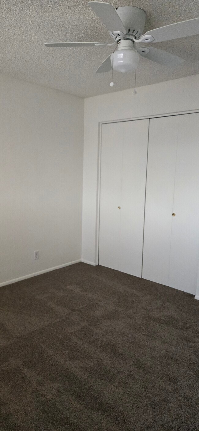 Foto del edificio - 7913 E Kimsey Ln