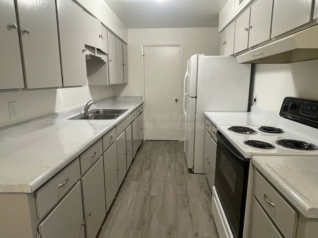 Photo - 4719 N 15th Ave Apartment