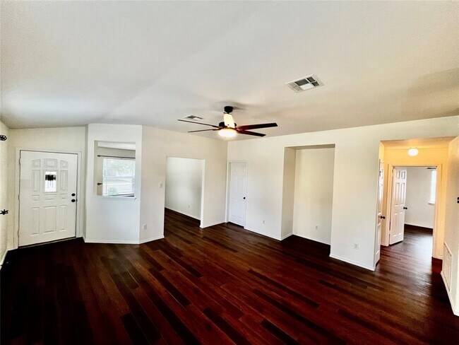 Foto del edificio - 116 Spur Cove