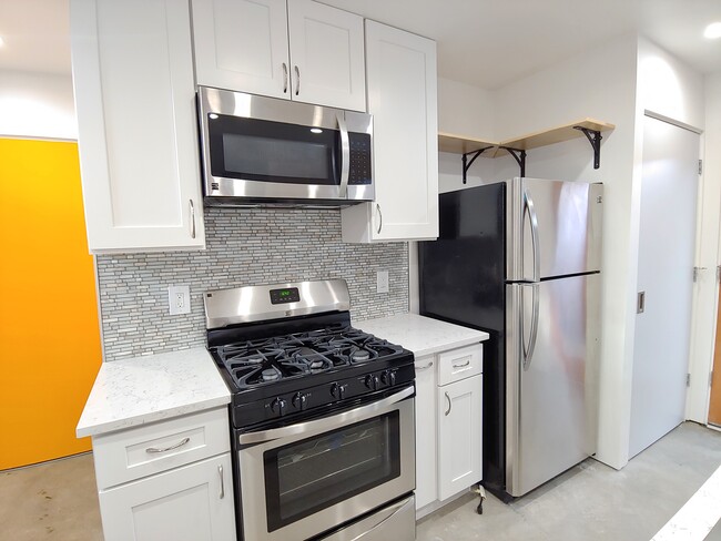 Building Photo - 4044 Alla Rd
