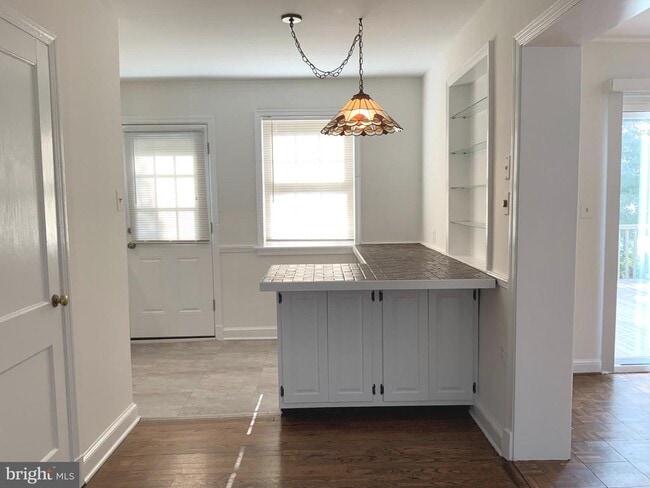 Foto del edificio - 4410 Woodfield Rd