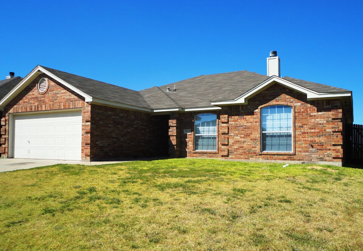 9224 Rhea Drive House for Rent in White Settlement, TX
