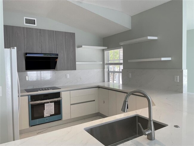 Building Photo - 1775 NW 166th Ave