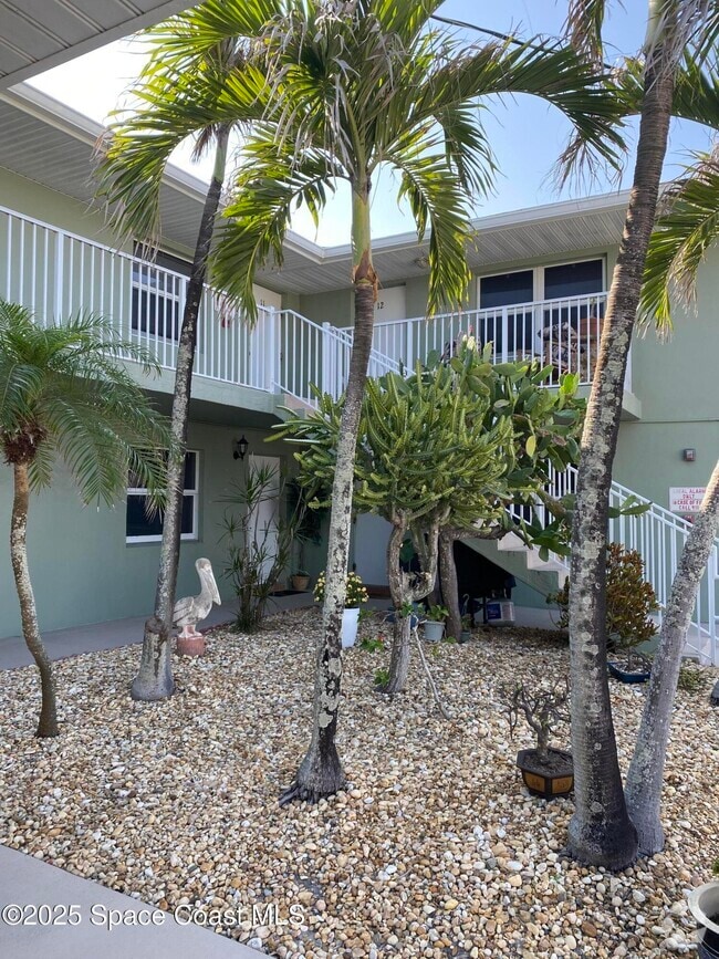 Building Photo - 1369 Jimmy Buffett Mem Hwy