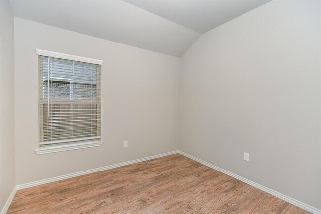 Building Photo - 20942 Canary Wood Ln
