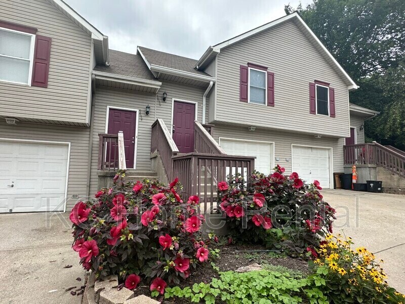 5656 N Anita Ave, Kansas City, MO 64151 Townhome Rentals in Kansas