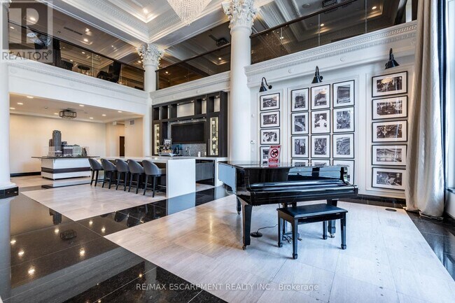 Photo du bâtiment - 118 King St E