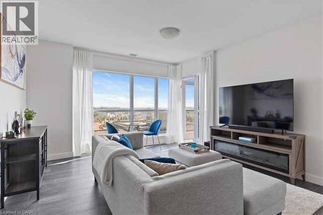 Building Photo - 1 Victoria St S