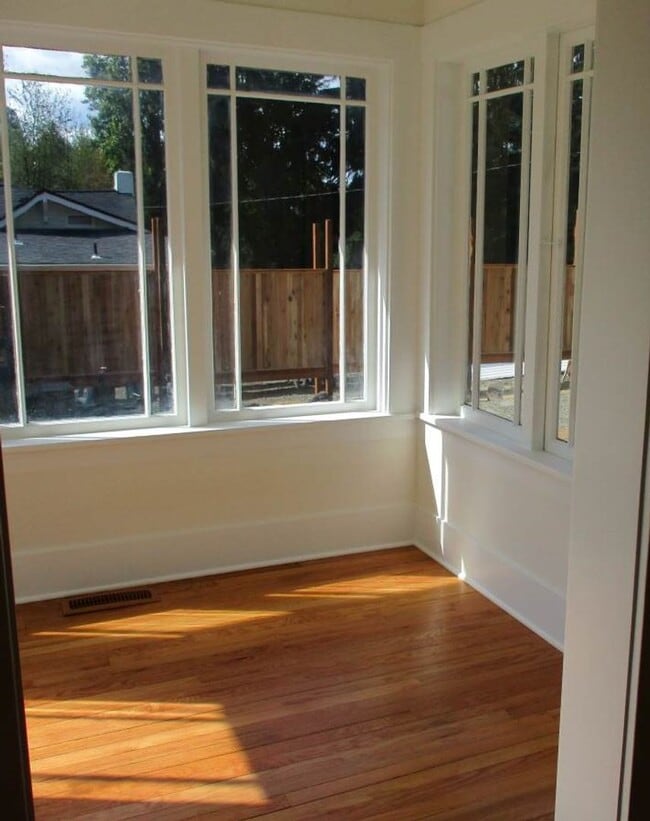 Building Photo - 14714 58th Ave NW