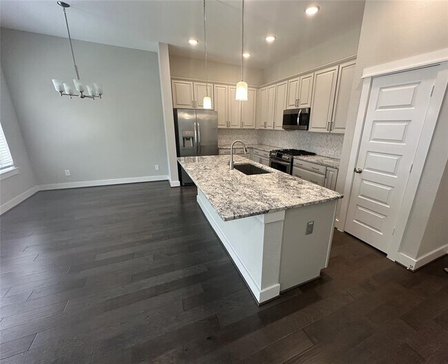 Foto del edificio - 12555 Holly Blue Ln