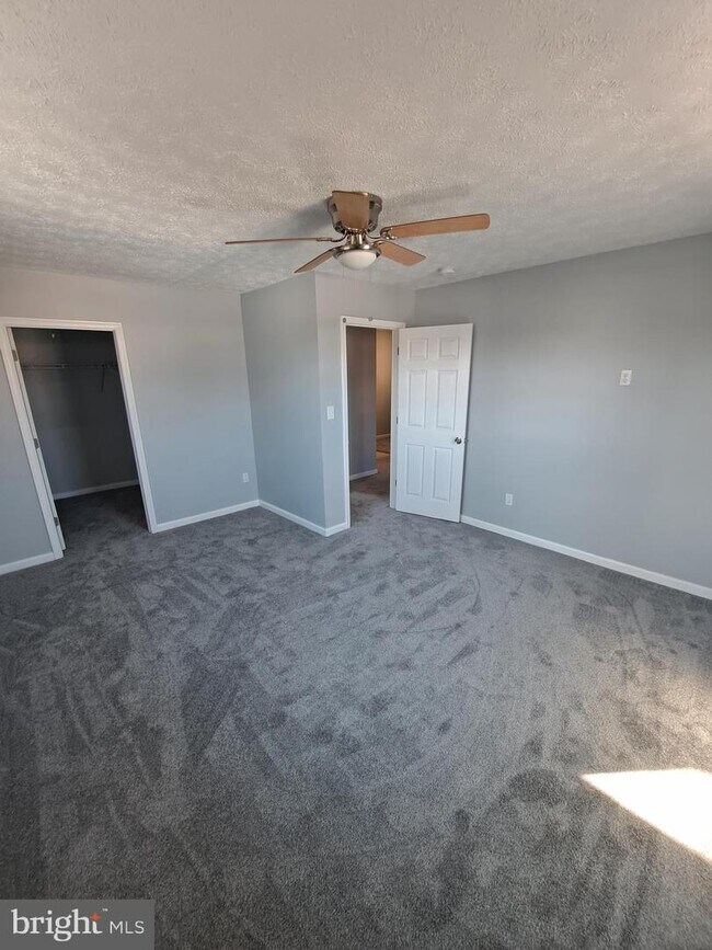 Foto del edificio - 6729 Railway Ave