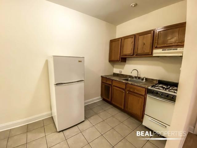 Building Photo - 1 bedroom in CHICAGO IL 60625