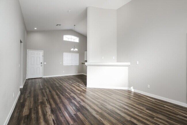 Building Photo - 2717 Fern Forest Ct