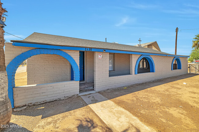 Building Photo - 1535 W Buckeye Rd