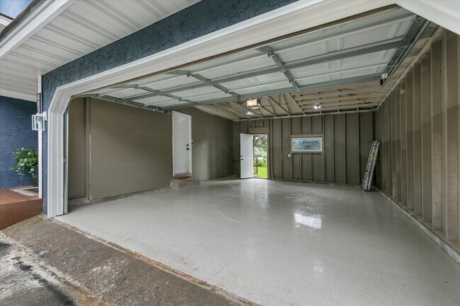 Foto del edificio - 4835 Drake St