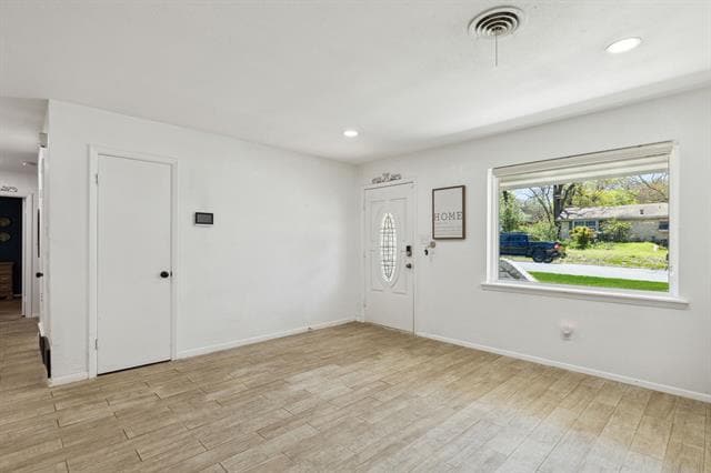 Building Photo - 724 Edgehill Dr