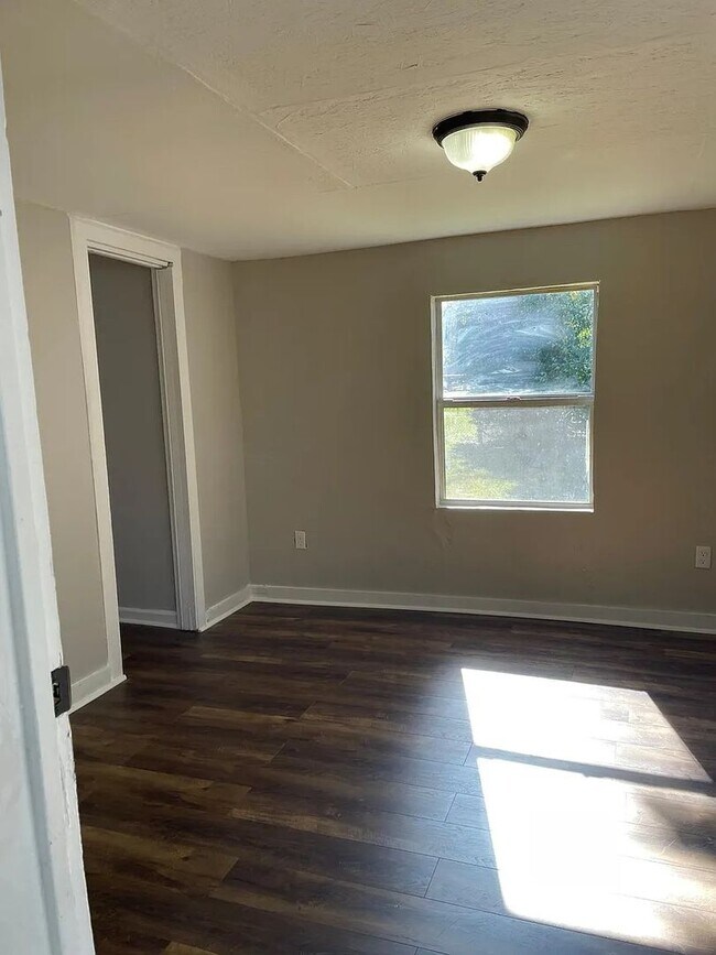 Foto del edificio - Beautifully Remodeled 4-Bedroom Home!