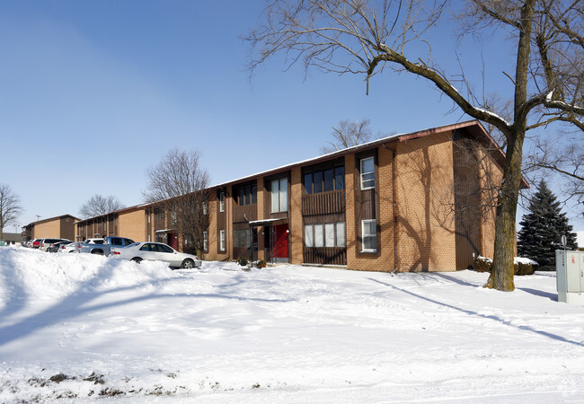 Building Photo - Wheeling Manor Apartments