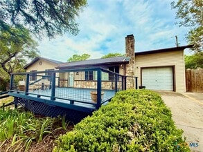 Building Photo - 103 Crestview Dr