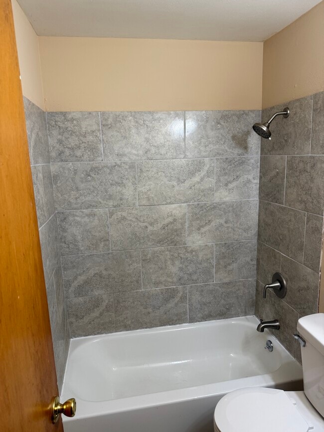 Foto del edificio - 9120 Tutwiler Ave