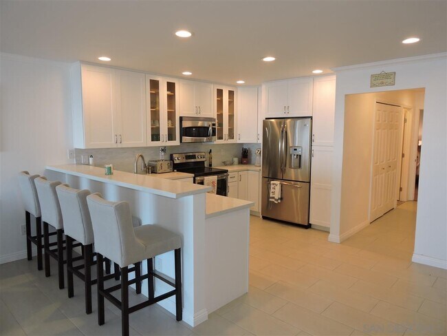 Building Photo - 865 BEACHFRONT