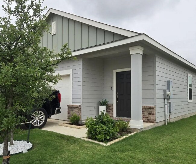 Foto del edificio - 117 Peony Ln.