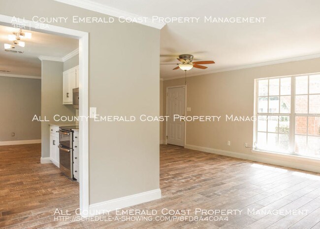 Building Photo - 631 Mountain Dr