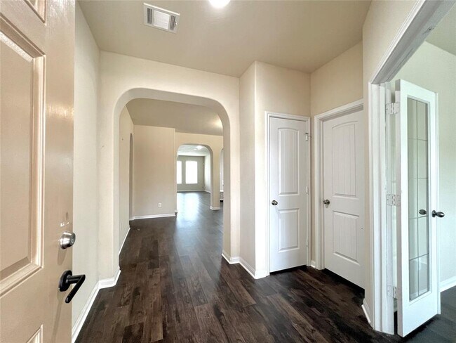 Building Photo - 24919 Alberti Sonata Dr