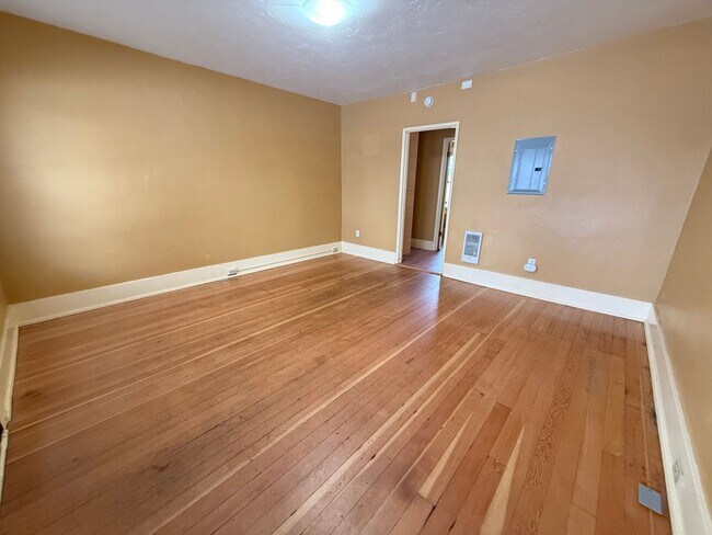 Foto del edificio - Historic Downtown Bend 1 Bed/1 Bath - Harriman Street