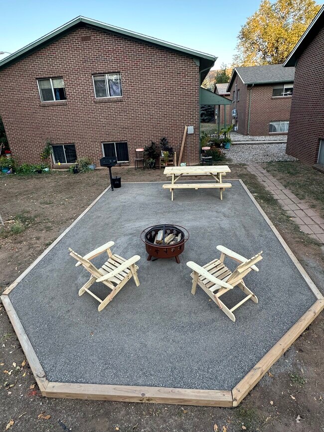 Foto del edificio - 926 James Ct