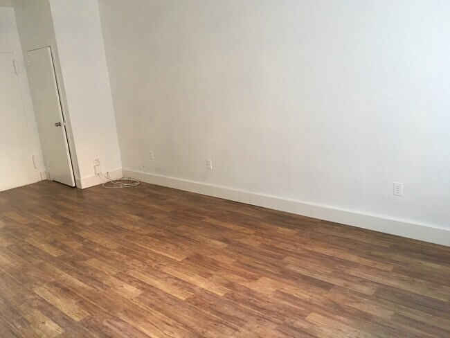 Foto del edificio - 1121 ARLINGTON Blvd