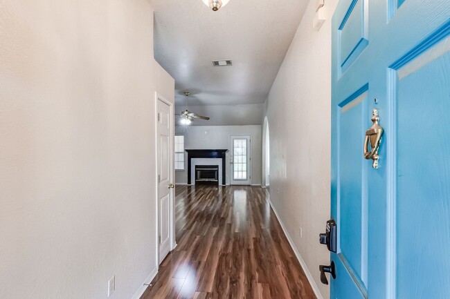 Building Photo - 5316 Trail Dr