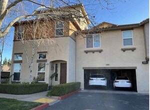 Building Photo - 2580 W El Camino Ave