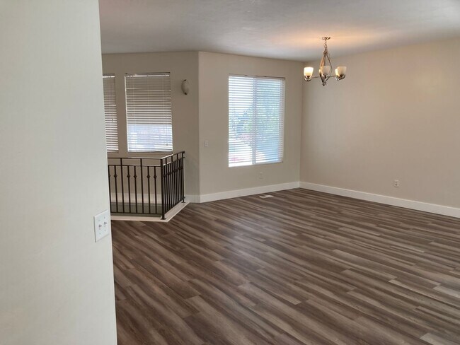 Foto del edificio - Beautiful Home in Highly Desired Daybreak Location!