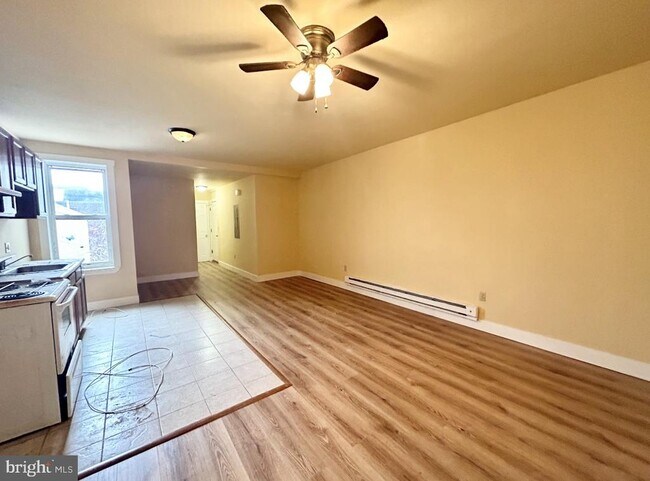 Foto del edificio - 4018 W Girard Ave