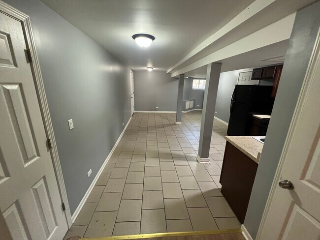 Living/Dinig Room 2 - 932 Waller N Ave