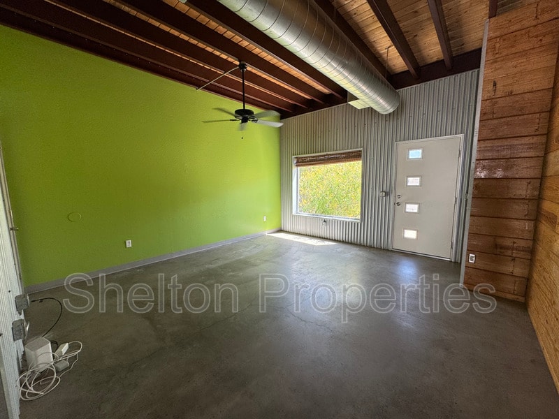 Photo - 2121 W Hayward Ave Unit 4