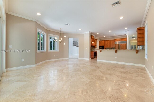 Foto del edificio - 13680 Deering Bay Dr