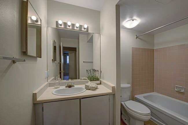 Building Photo - Wyndham Crossing